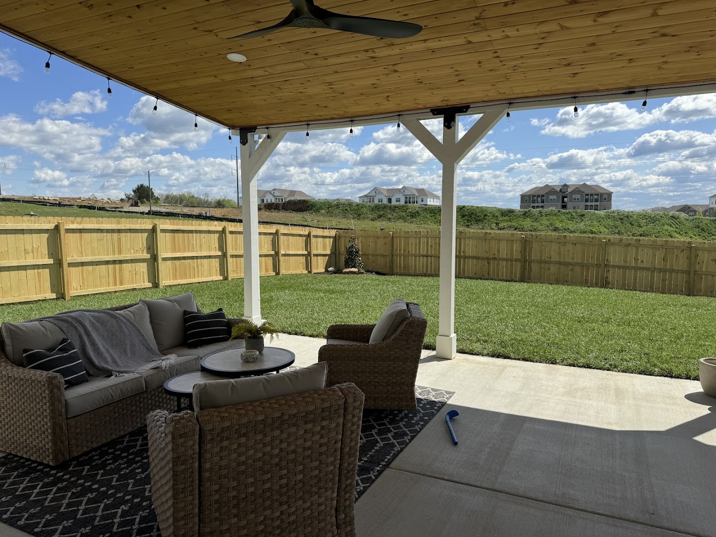 Covered pergola outdoor living space, Brentwood TN